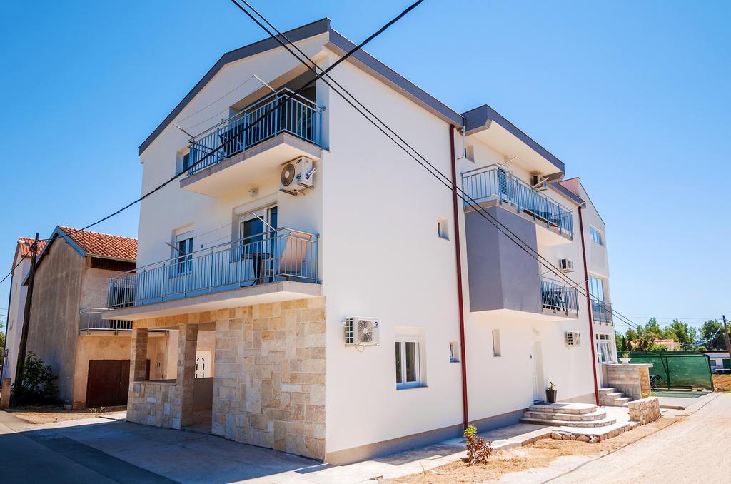 Apartment Tony With Private Pool Sukošan Extérieur photo